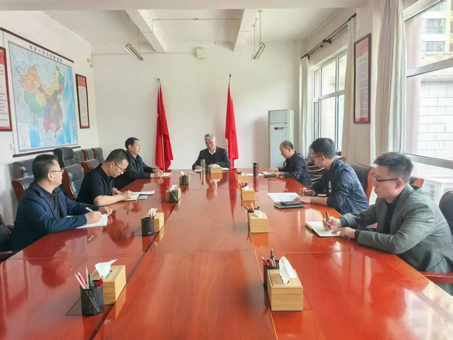 纪委办公室党支部开展深入贯彻中央八项规定精神学习教育工作